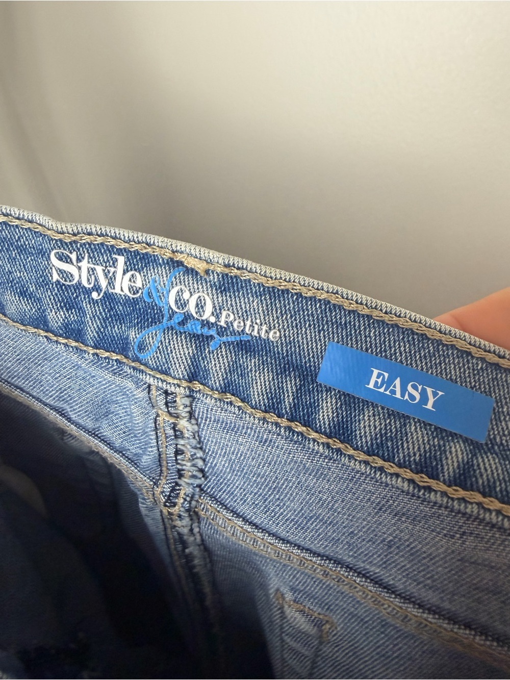 Upcycled Style & Co Ankle Jeans Floral Tapestry Embroidery size 8P - Picture 5 of 7